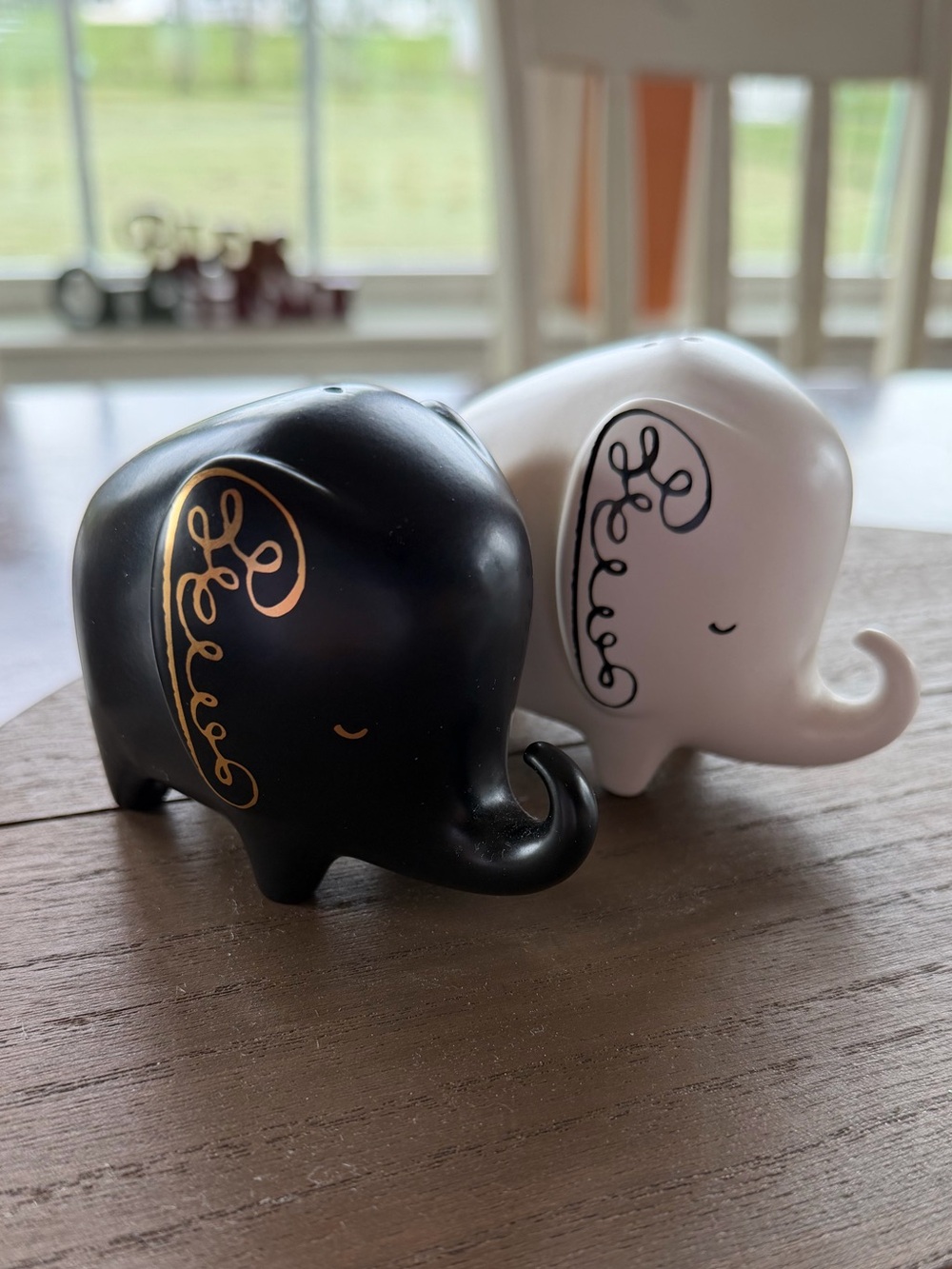kate spade Black and White Elephant Salt and Pepper Shakers